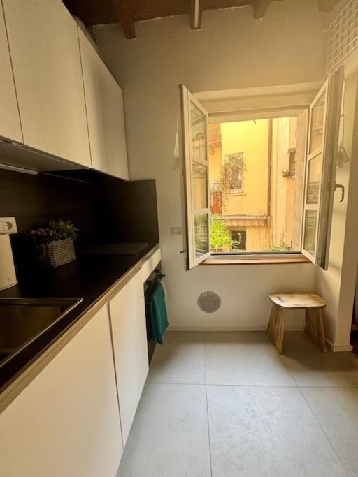 Апартаменты Splendido Bilocale In Via Madonnina, Zona Brera Милан Экстерьер фото